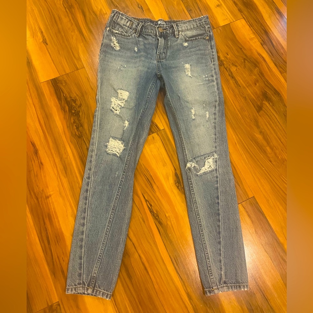 Urban Outfitters BDG Destroyed Slim Boyfriend Jeans 24